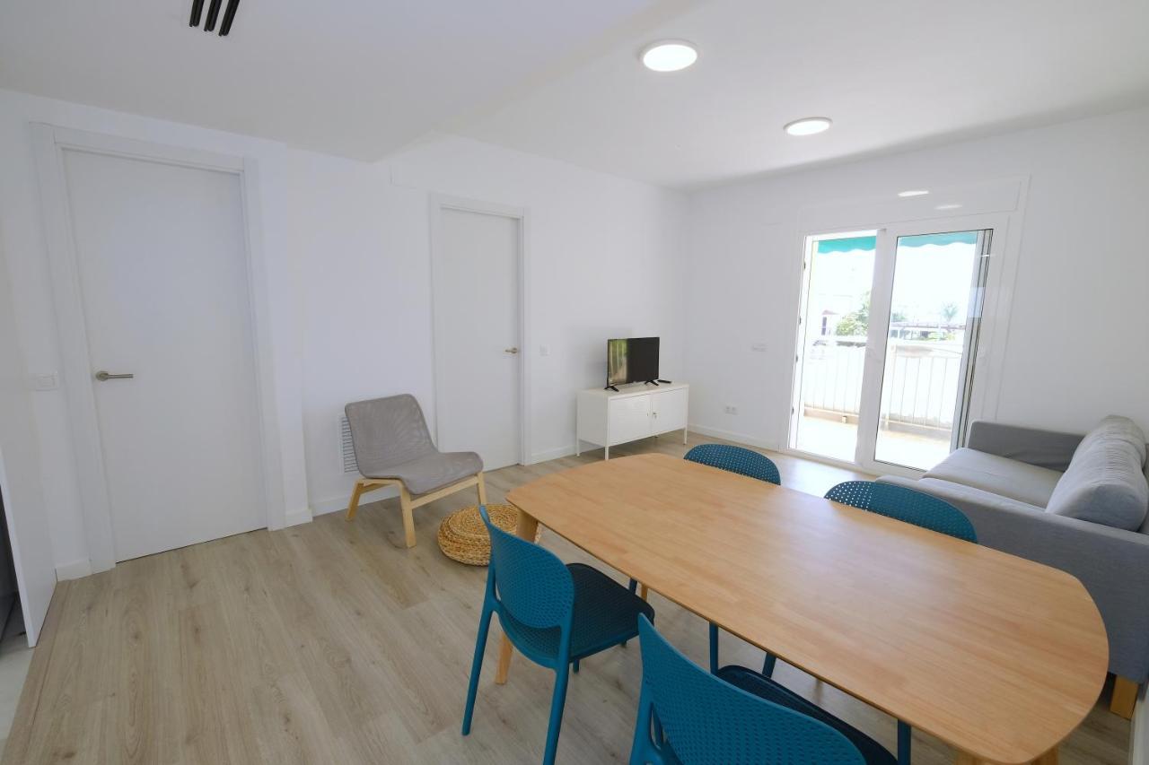 Apartaments Alex Cambrils Bagian luar foto